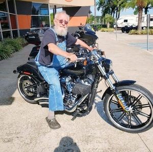 Meet your Posher, Thomas